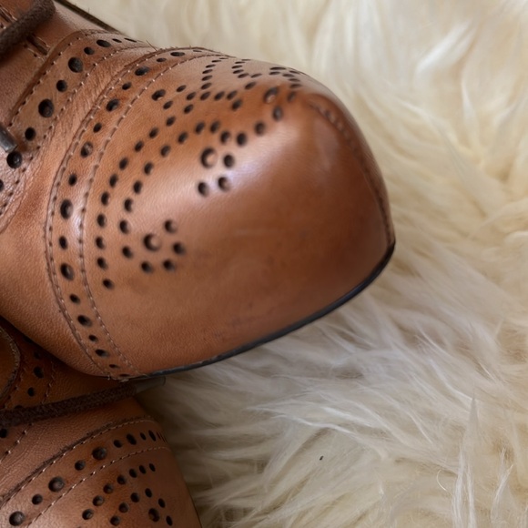 Pre-loved tan lace-up oxford heels with front platform - Picture 7 of 8